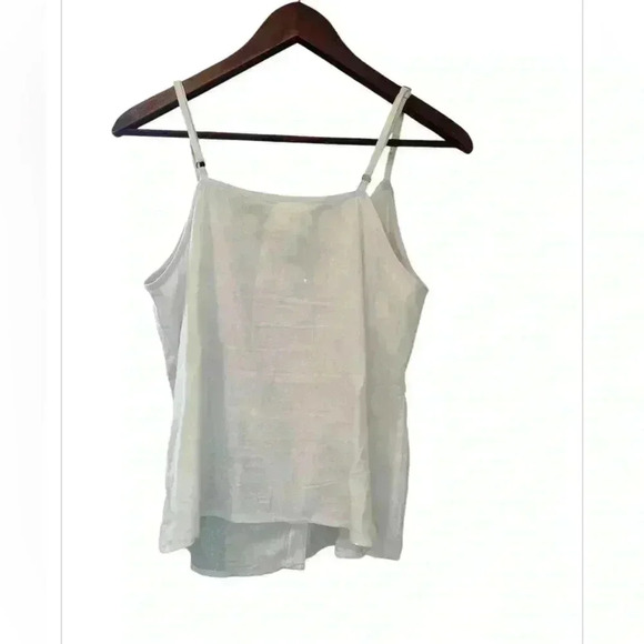 Women’s White Treasure & Bond V neck Button Down Camisole, Size Medium - Picture 4 of 7